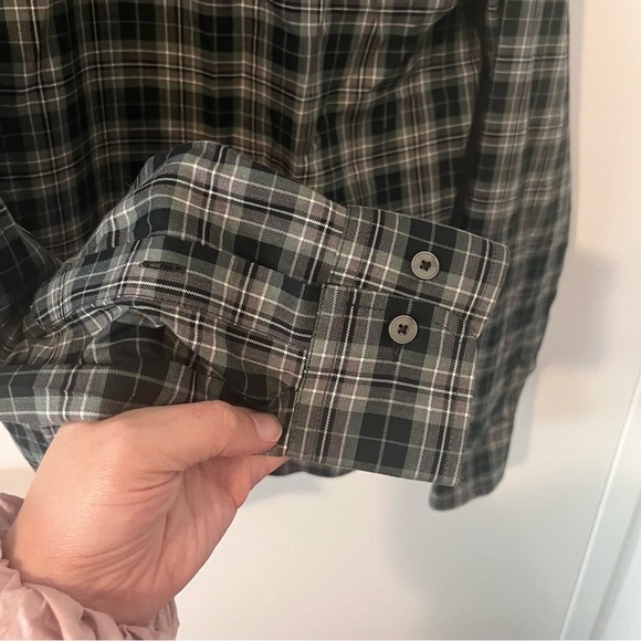 UNTUCKit Wrinkle Free Regular Fit Button Down Long Sleeve Black Green Plaid - Picture 10 of 11